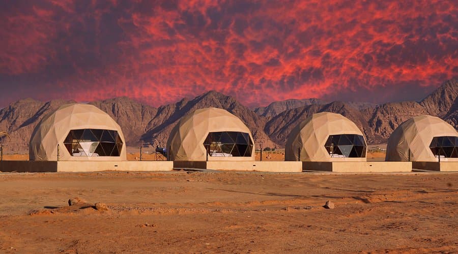 Luxury Jordan: The Finest Resorts, Camps and Experiences