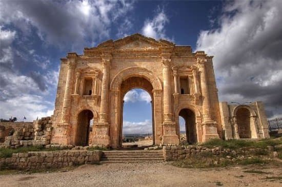 Discover Jerash | Ancient Roman City & Cultural Heritage